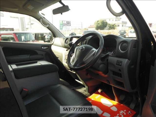 Nissan NV350 Caravan 2012-12 4598581-2
