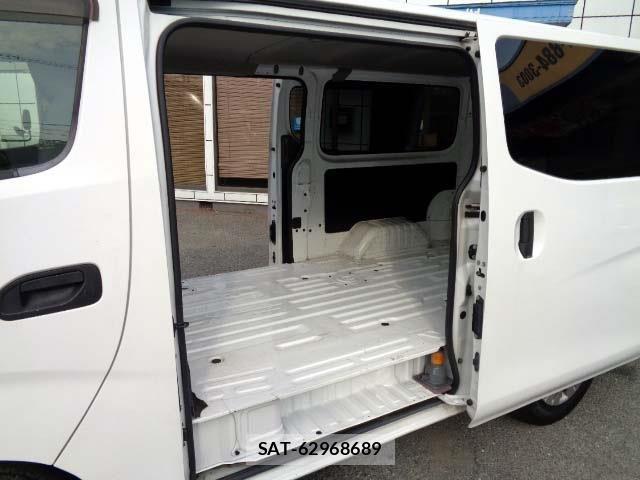 Nissan NV350 Caravan 2016-12 4975003-10