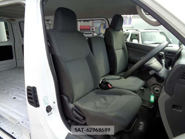 Nissan NV350 Caravan 2016-12 4975003-4
