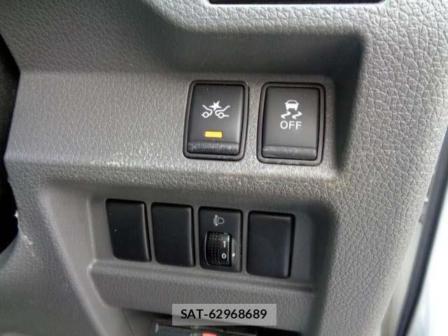 Nissan NV350 Caravan 2016-12 4975003-6