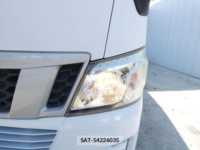 Nissan NV350 Caravan 2015-06 4975008-18