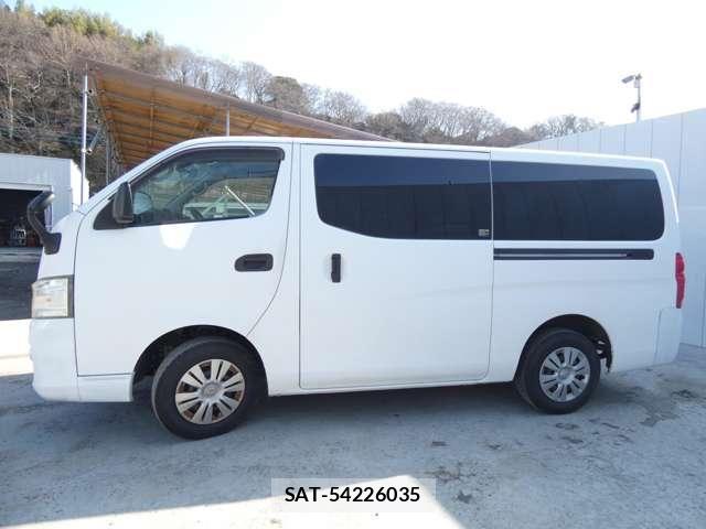 Nissan NV350 Caravan 2015-06 4975008-27