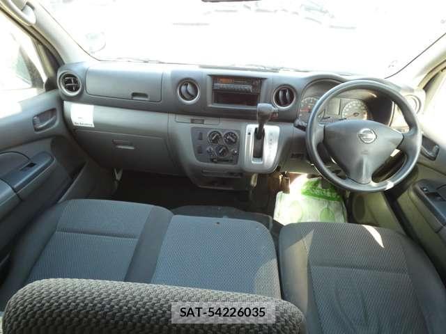 Nissan NV350 Caravan 2015-06 4975008-4
