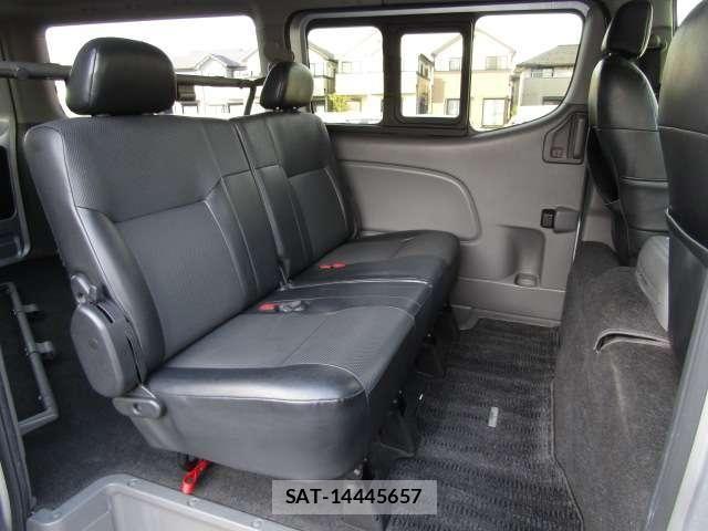 Nissan NV350 Caravan 2016-01 5874753-10