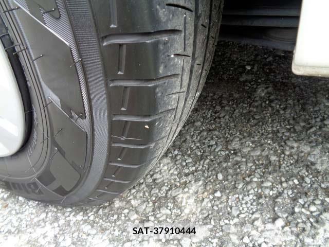 Nissan NV350 Caravan 2017-02 5874755-18