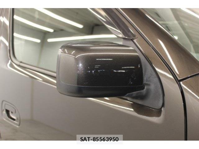 Nissan NV350 Caravan 2016-02 6218043-9