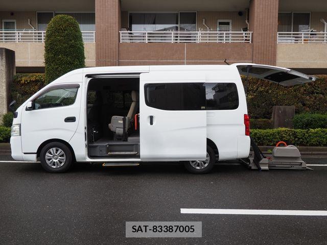 Nissan NV350 Caravan 2013-10 6218044-20