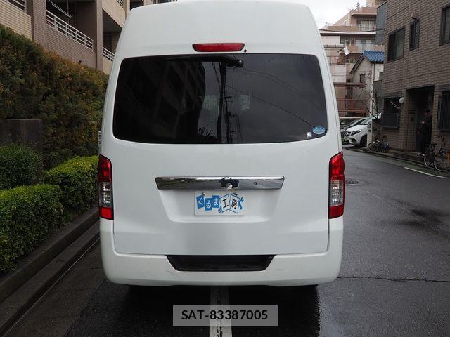 Nissan NV350 Caravan 2013-10 6218044-26
