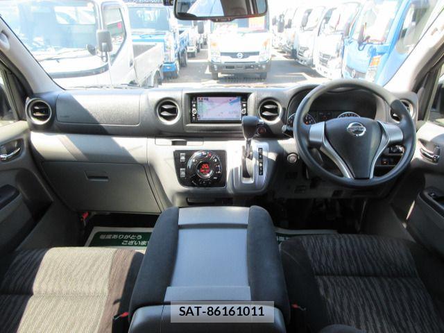 Nissan NV350 Caravan 2017-09 6265433-10