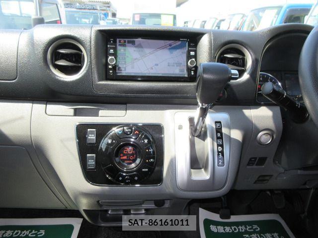 Nissan NV350 Caravan 2017-09 6265433-12