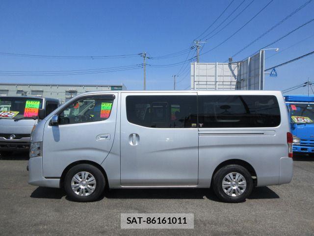 Nissan NV350 Caravan 2017-09 6265433-4