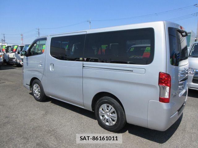 Nissan NV350 Caravan 2017-09 6265433-8