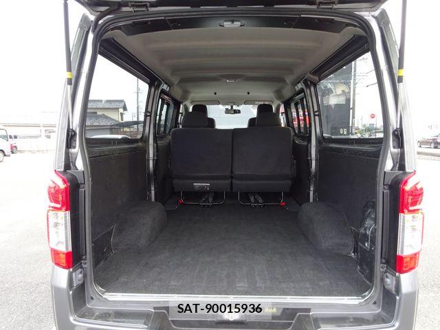 Nissan NV350 Caravan 2019-09 6501595-10