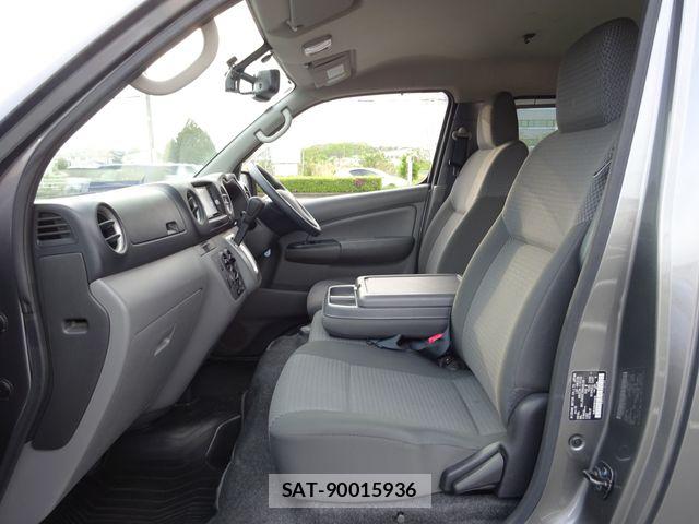 Nissan NV350 Caravan 2019-09 6501595-12