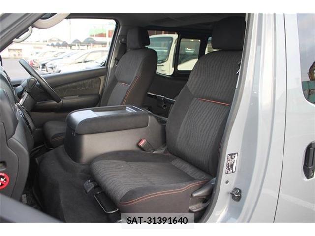 Nissan NV350 Caravan 2021-02 6501580-21