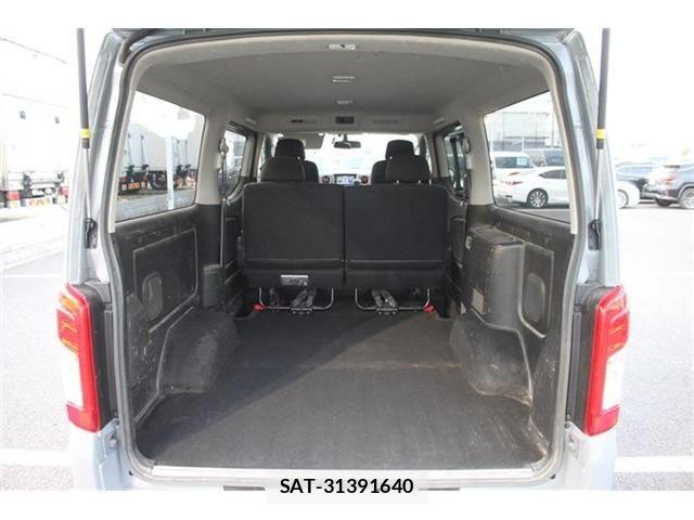 Nissan NV350 Caravan 2021-02 6501580-27