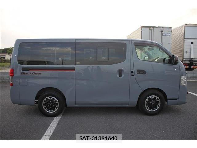 Nissan NV350 Caravan 2021-02 6501580-8