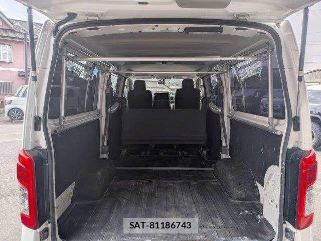 Nissan NV350 Caravan 2018-03 6501592-9