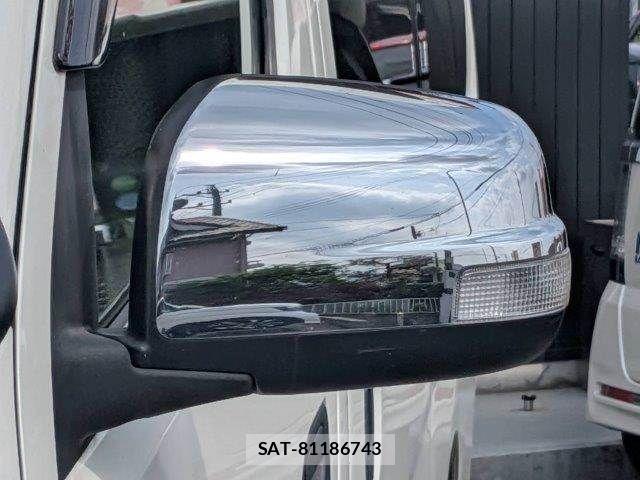 Nissan NV350 Caravan 2018-03 6501592-25