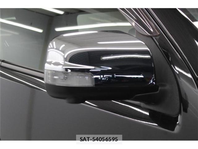 Nissan NV350 Caravan 2021-04 6546358-9