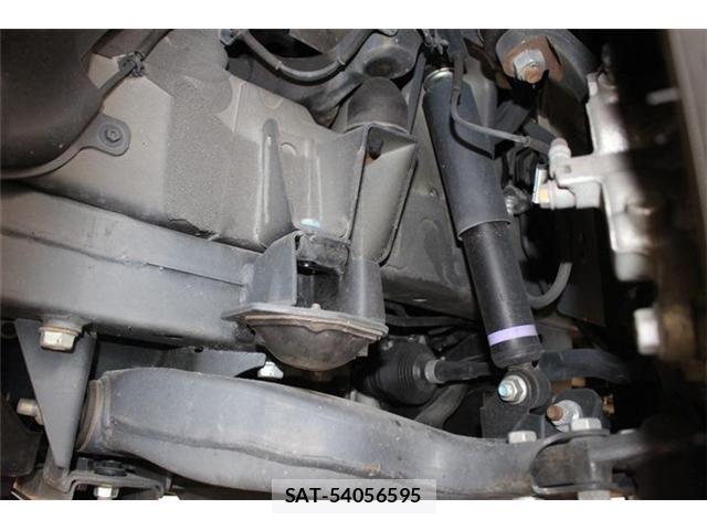 Nissan NV350 Caravan 2021-04 6546358-19