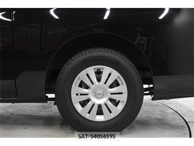 Nissan NV350 Caravan 2021-04 6546358-24