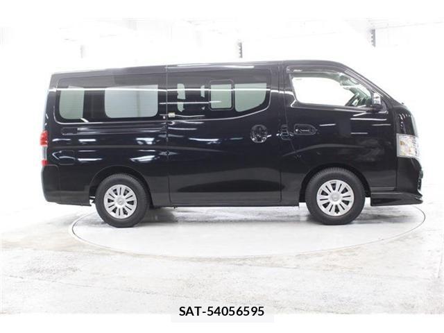Nissan NV350 Caravan 2021-04 6546358-3