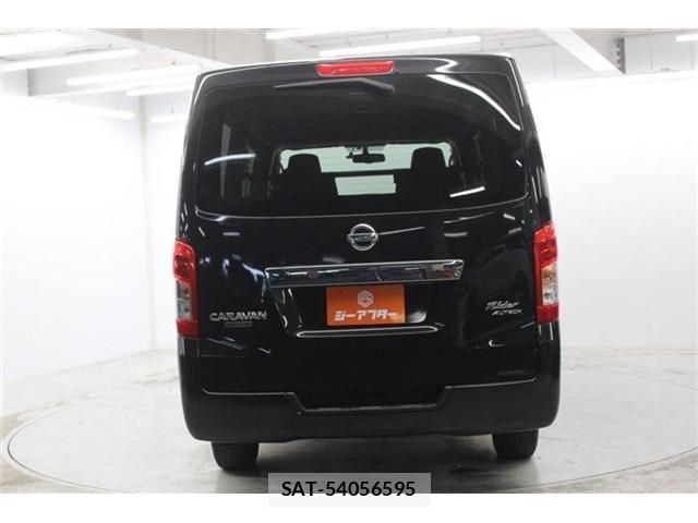 Nissan NV350 Caravan 2021-04 6546358-5