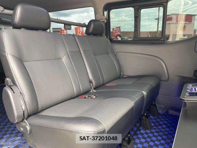 Nissan NV350 Caravan 2020-12 6613944-10