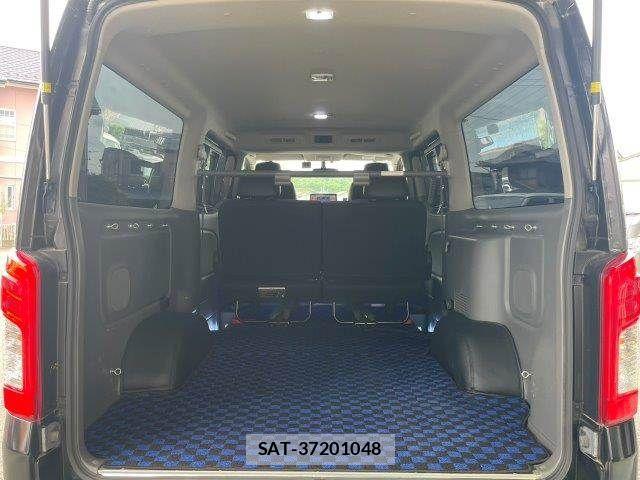Nissan NV350 Caravan 2020-12 6613944-11