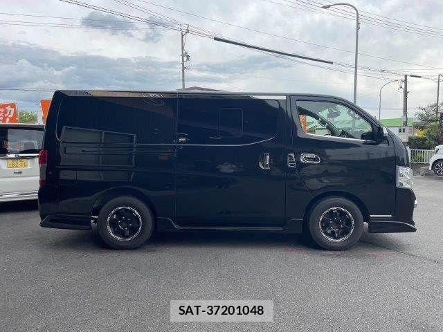 Nissan NV350 Caravan 2020-12 6613944-18