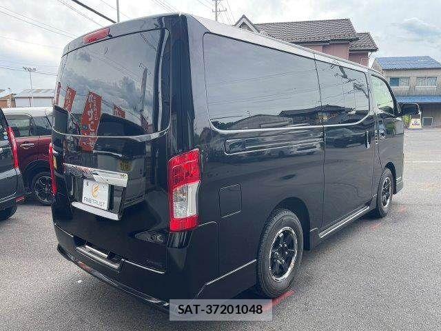 Nissan NV350 Caravan 2020-12 6613944-19
