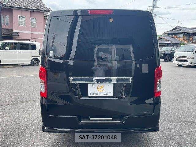 Nissan NV350 Caravan 2020-12 6613944-20