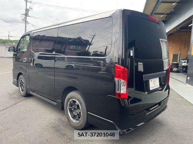 Nissan NV350 Caravan 2020-12 6613944-21