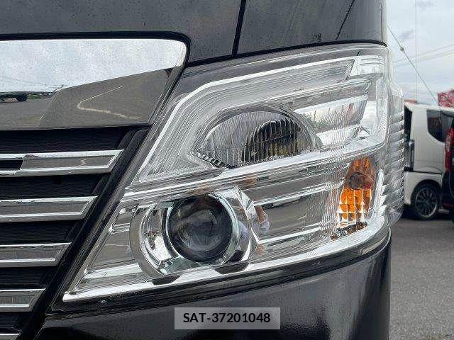 Nissan NV350 Caravan 2020-12 6613944-23