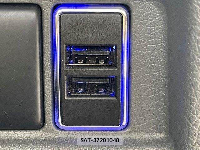 Nissan NV350 Caravan 2020-12 6613944-8