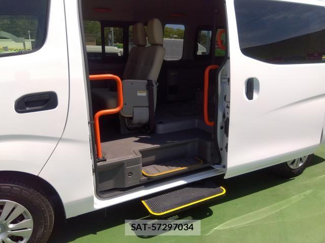 Nissan NV350 Caravan 2018-09 6642153-7