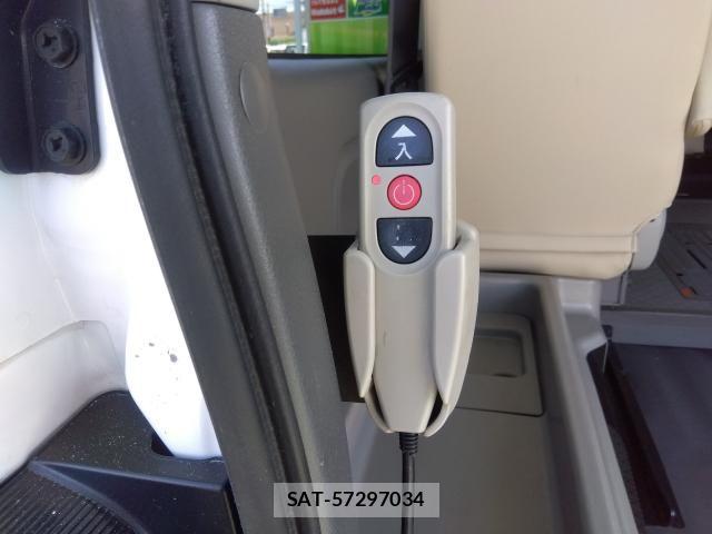 Nissan NV350 Caravan 2018-09 6642153-8