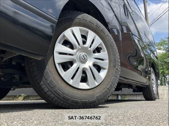 Nissan NV350 Caravan 2022-02 6673049-9