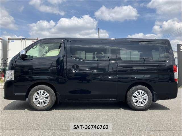 Nissan NV350 Caravan 2022-02 6673049-13