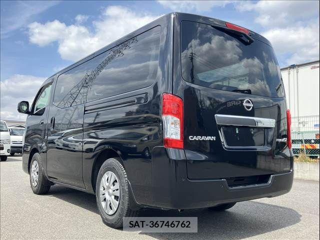 Nissan NV350 Caravan 2022-02 6673049-15