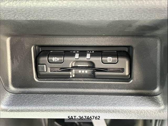 Nissan NV350 Caravan 2022-02 6673049-18