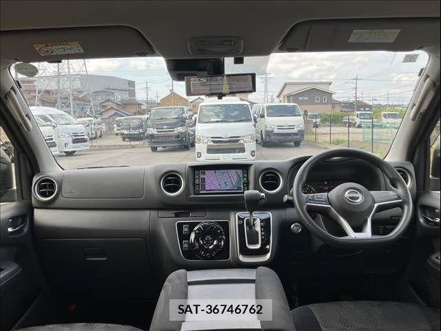 Nissan NV350 Caravan 2022-02 6673049-3