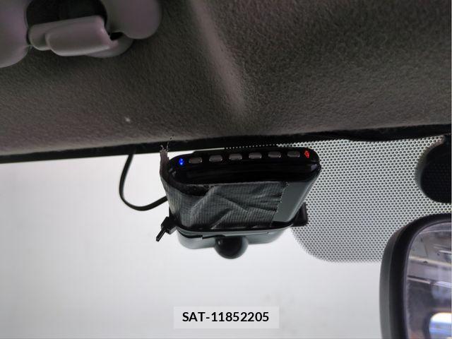 Nissan NV350 Caravan 2012-10 6716992-14