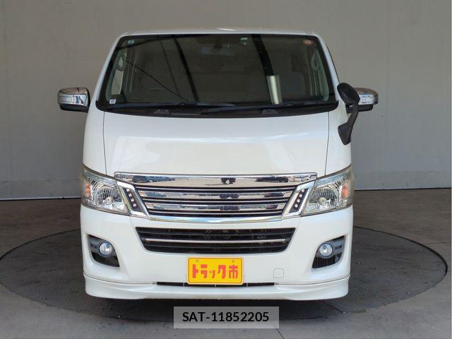 Nissan NV350 Caravan 2012-10 6716992-21