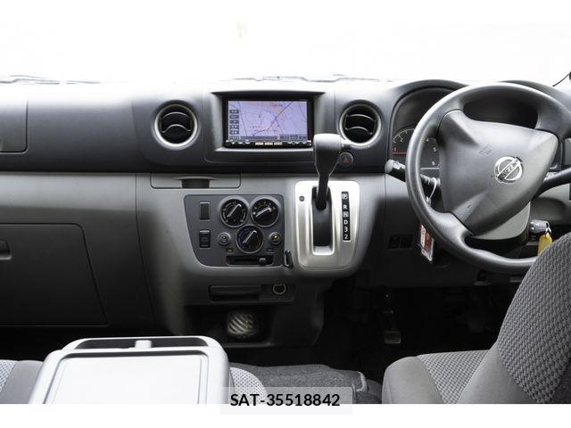 Nissan NV350 Caravan 2016-06 6716987-10