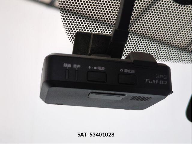 Nissan NV350 Caravan 2017-02 6716995-14