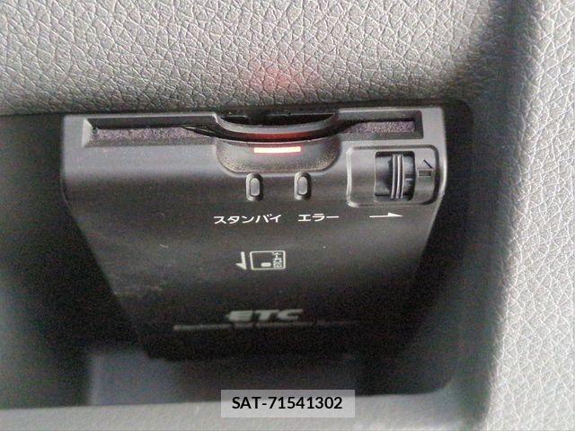 Nissan NV350 Caravan 2018-09 6716991-12