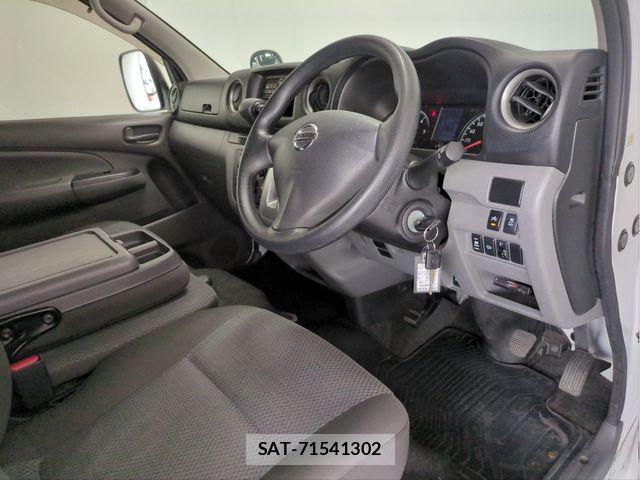 Nissan NV350 Caravan 2018-09 6716991-24