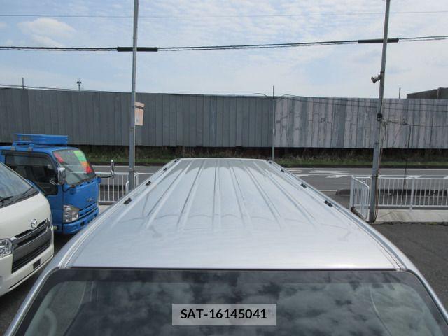 Nissan NV350 Caravan 2021-02 6752773-9